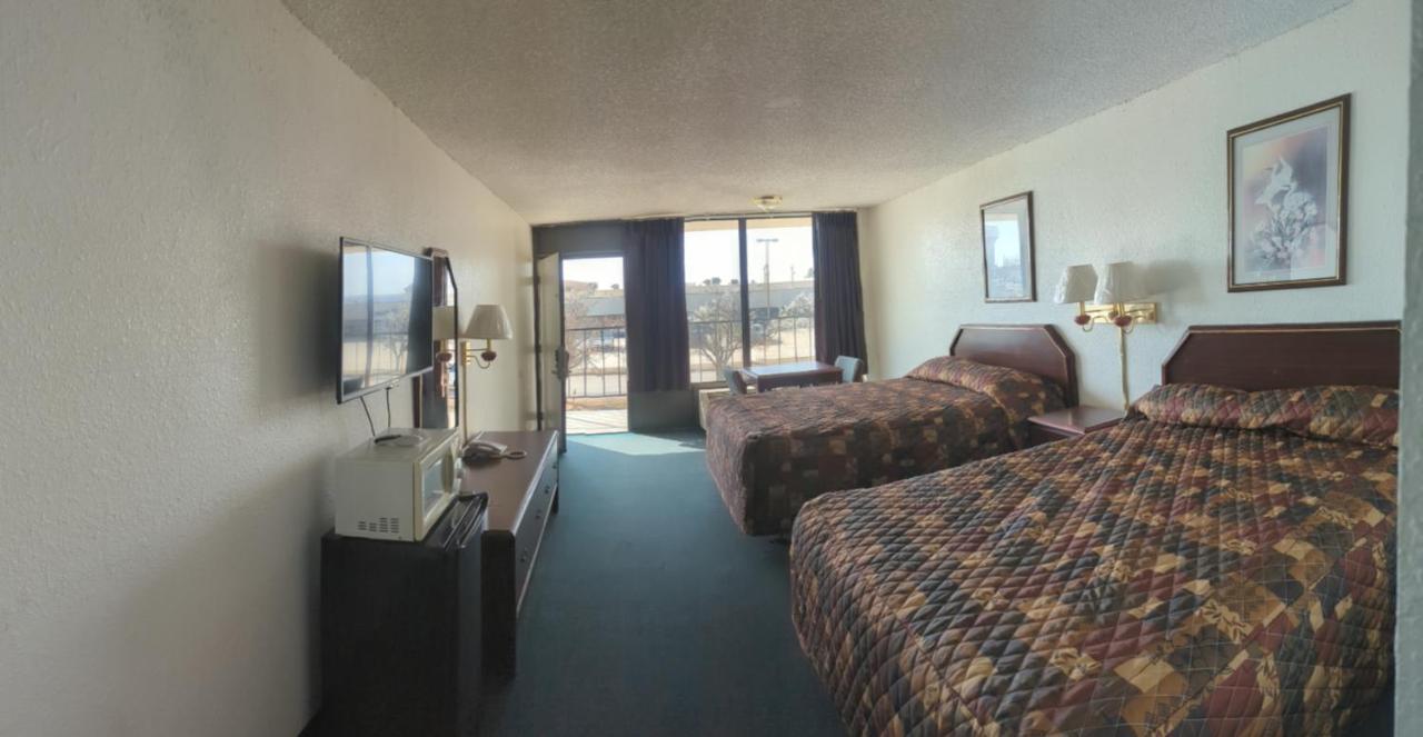 Luxury Inn Mustang 外观 照片