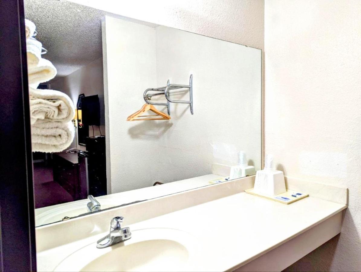 Luxury Inn Mustang 外观 照片