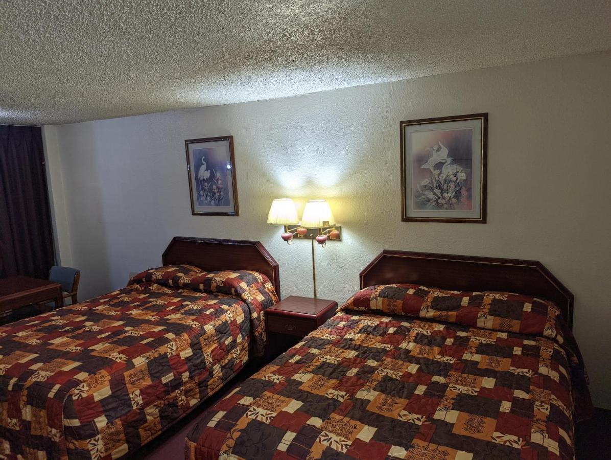 Luxury Inn Mustang 外观 照片